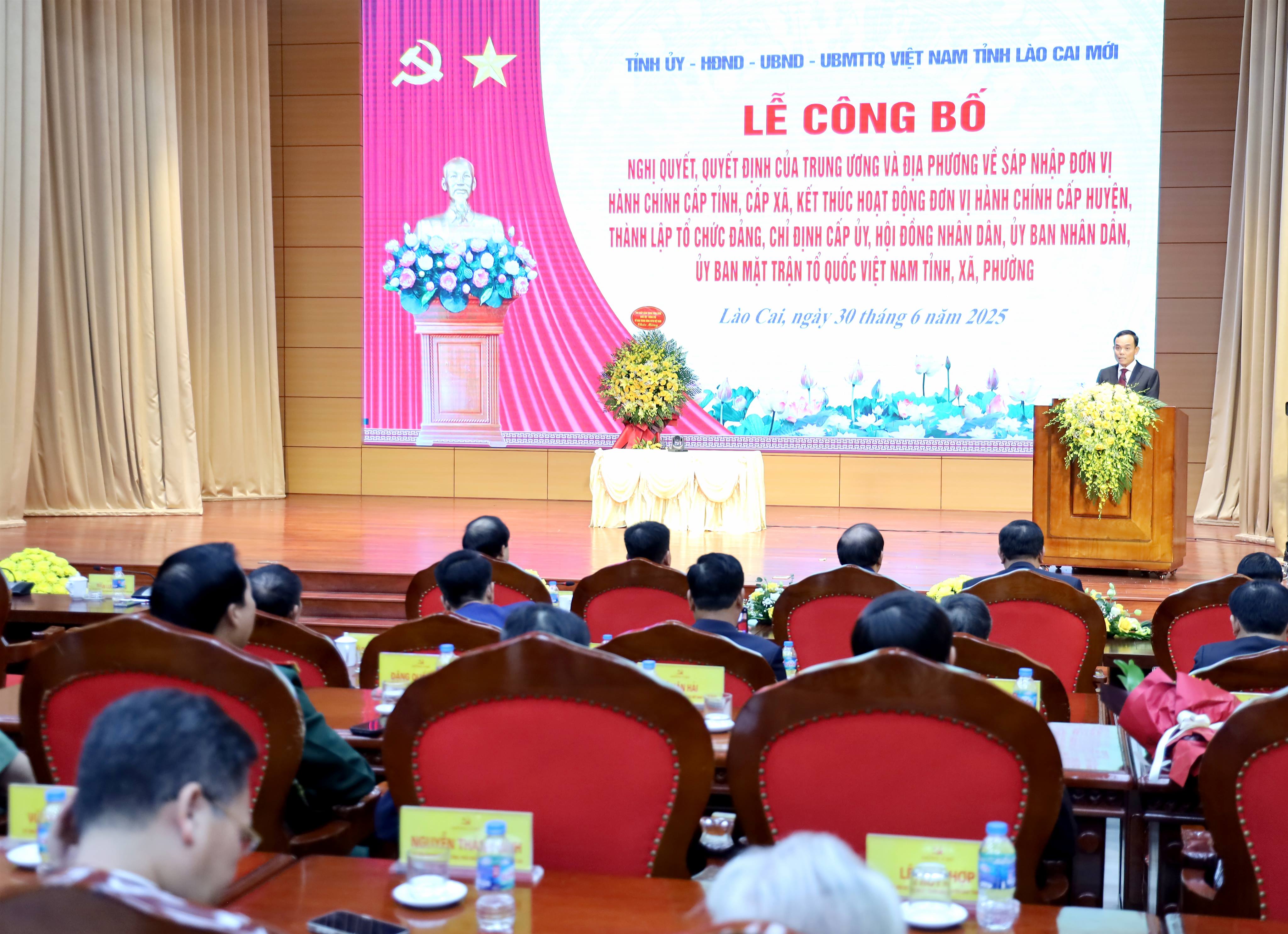 Đồng chí Trần Lưu Quang - Bí thư Trung ương Đảng, Trưởng Ban Chính sách và Chiến lược Trung ương phát biểu chỉ đạo tại Lễ công bố